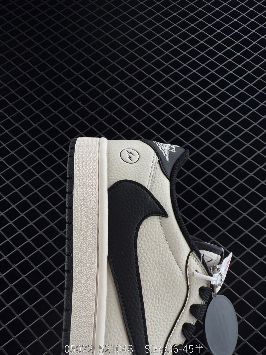 Travis Scott x Air Jordan 1 ” Reverse Mocha “